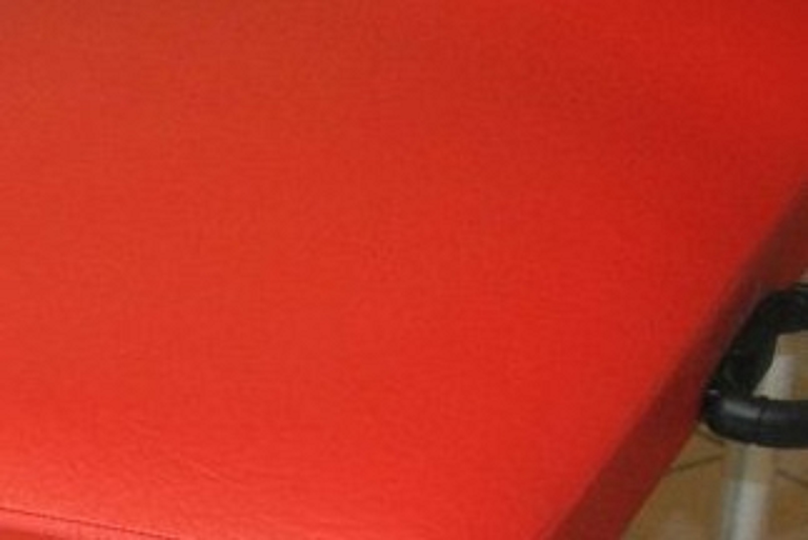 Кушетка складная (массажный стол 182*62*70) цвет красный 02