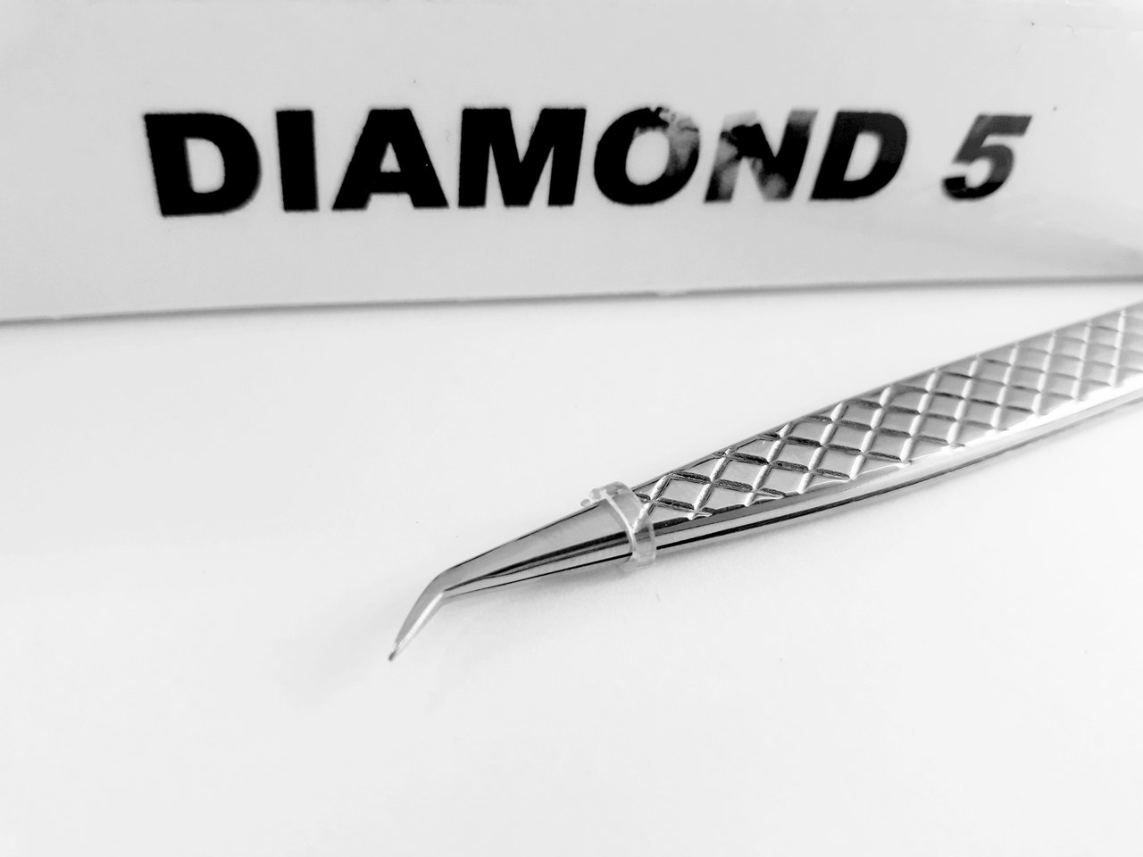 Пинцет Extreme Look "Diamond" 5мм
